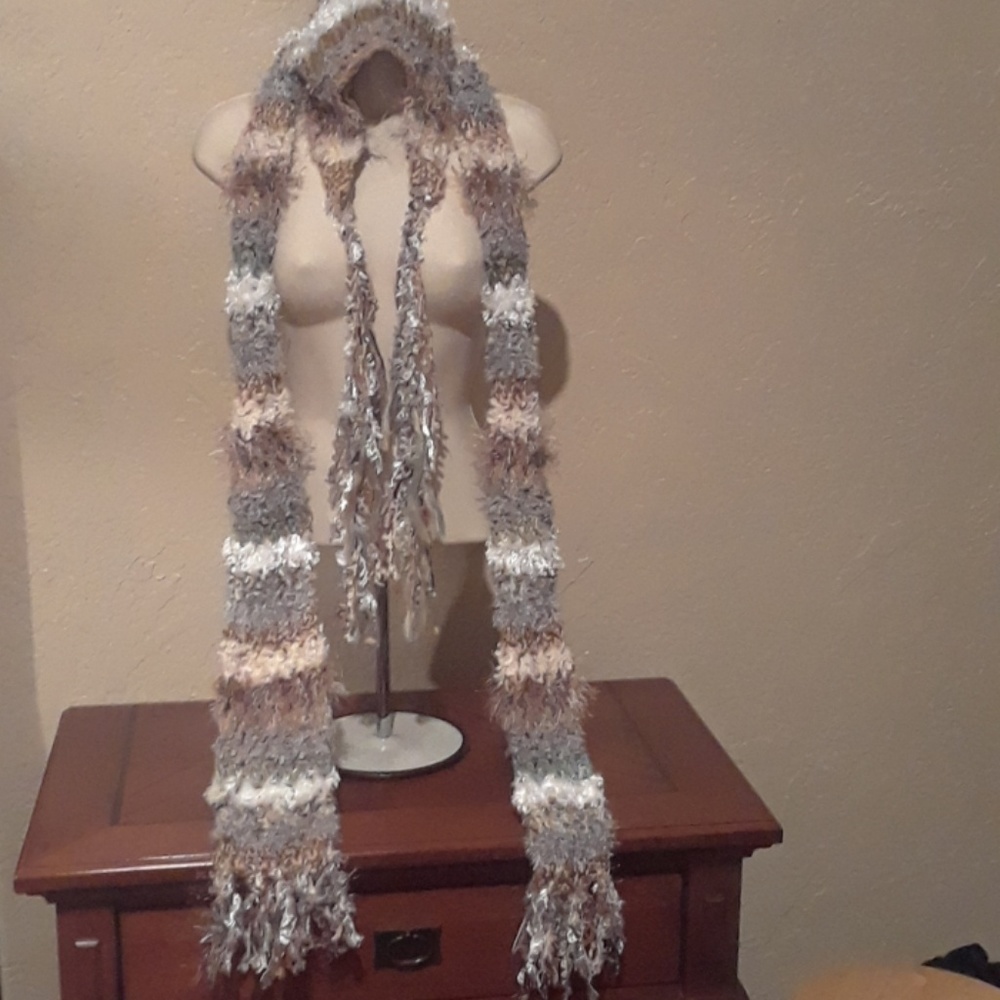 NWOT Winter Hat Scarf Combo